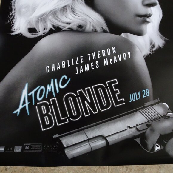 ATOMIC BLONDE - MOVIE POSTER WITH CHARLIZE THERON - Picture 2 of 4